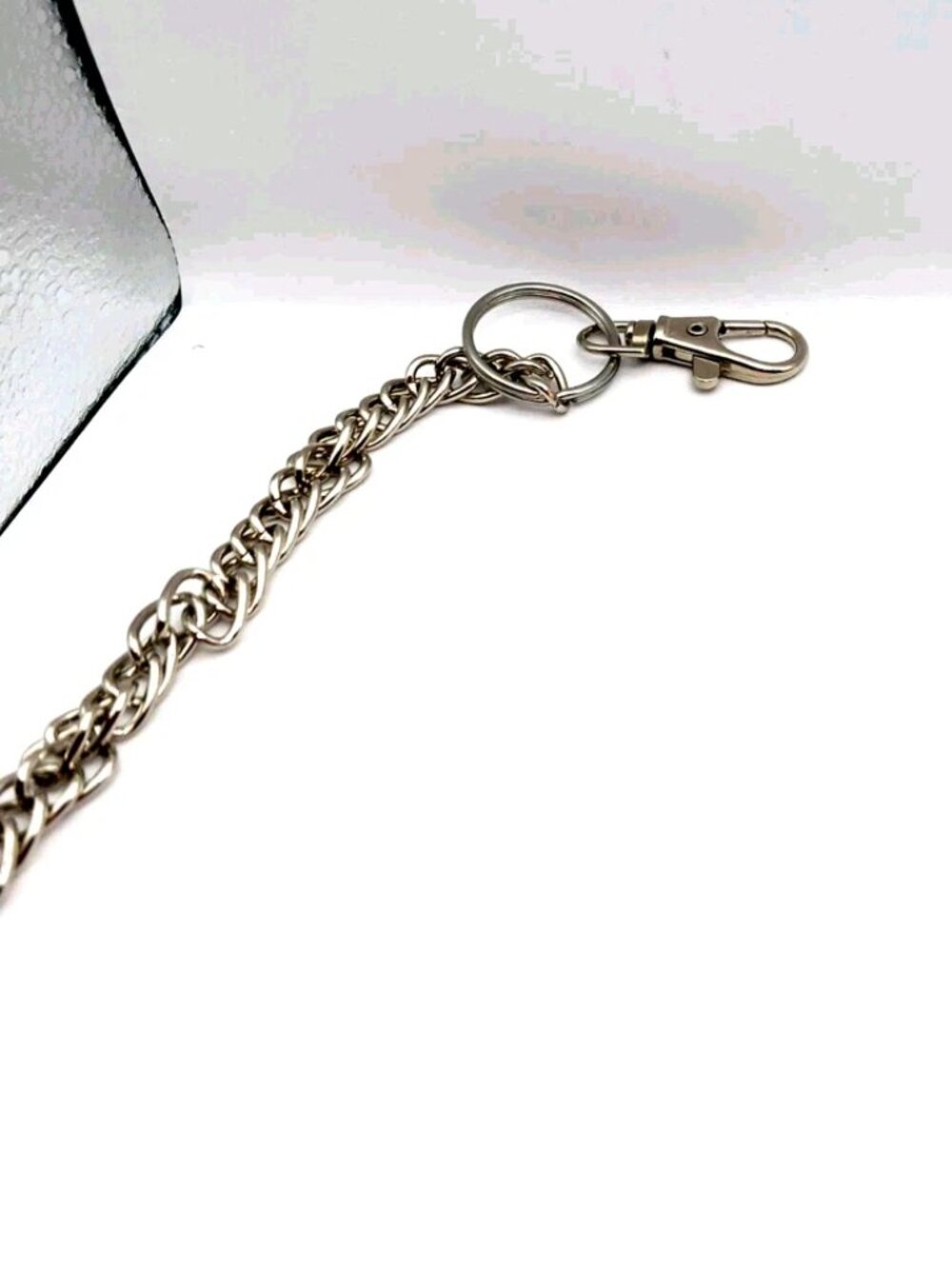 Skater Tri Fold Black + White Checkered  Leather Wallet with Chain - Picture 5 of 11